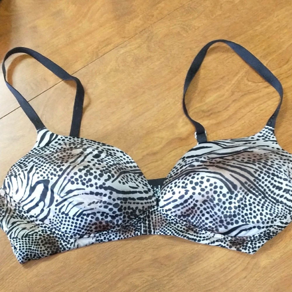 🤩 Bundle 3 For $15 🤩 Victoria's Secret Biofit Bra Size 38c